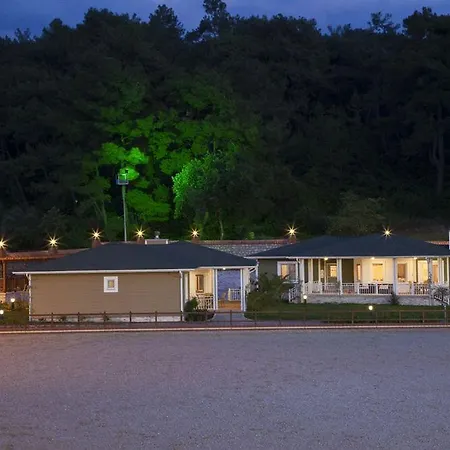 Padok Premium & Stables Hotel 4*