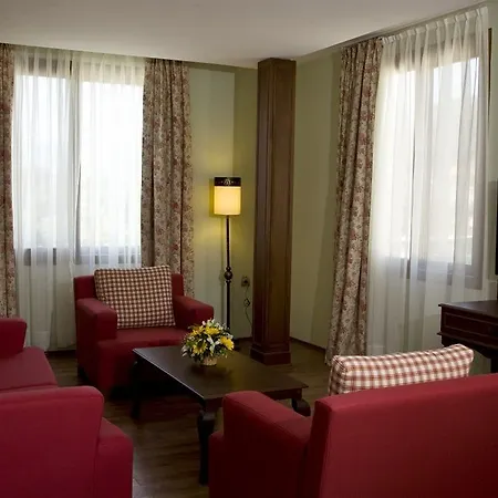 Padok Premium & Stables Hotel