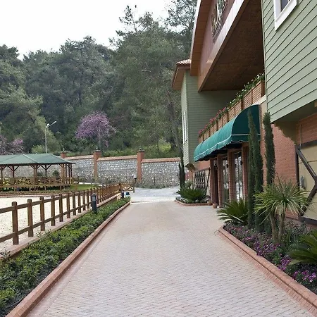 Padok Premium & Stables Ξενοδοχείο 4*