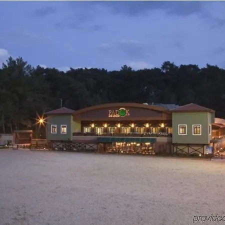 Padok Premium Hotel&stables 4*